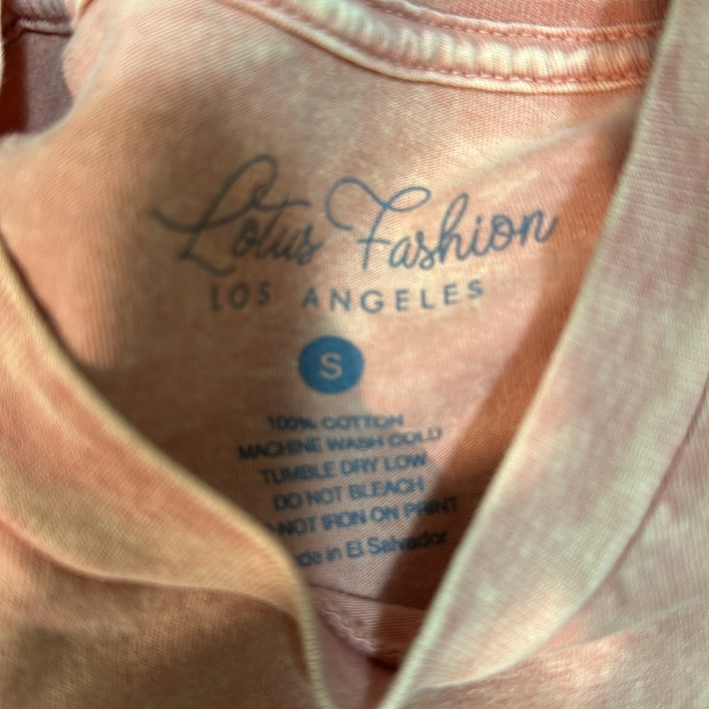 T-Shirt - Picture 3 of 3